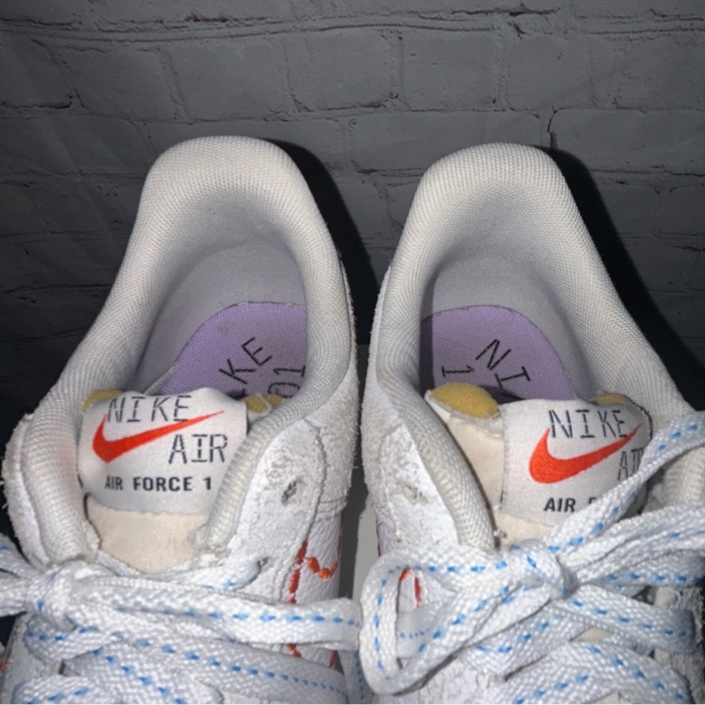NIKE AIR FORCE 1 LOW 07 SE Stitched Sneakers Women’s Size 7 - Picture 4 of 10